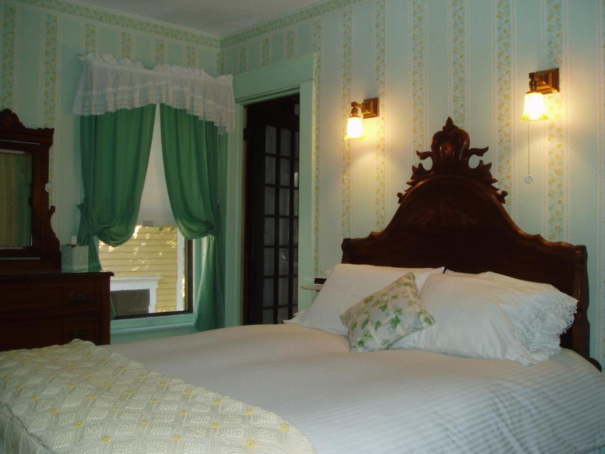 Rosewood Inn Corning Exterior foto