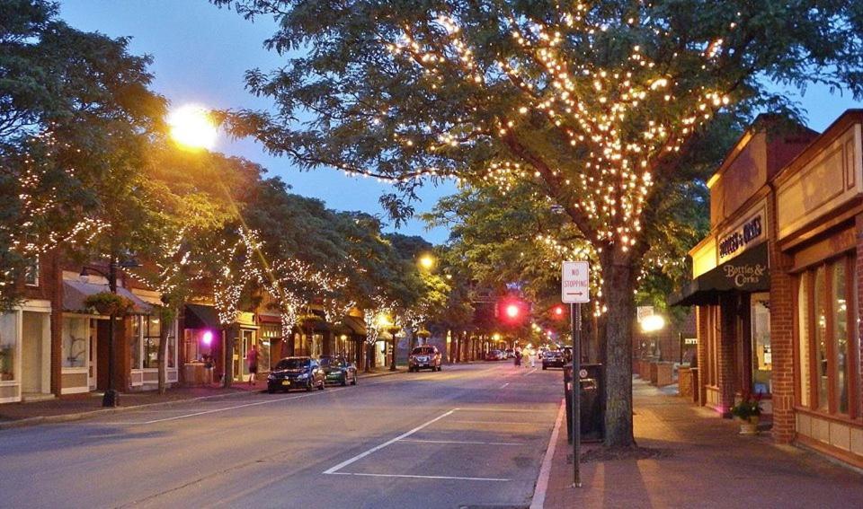 Rosewood Inn Corning Exterior foto